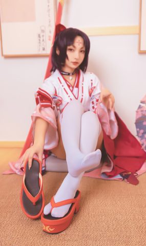 神楽板真冬 – 妖刀姬[68P]