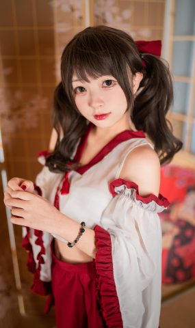 花铃  – 小巫女[56P]