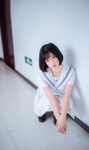 [喵糖映画]VOL.437 邻家少女[30P]