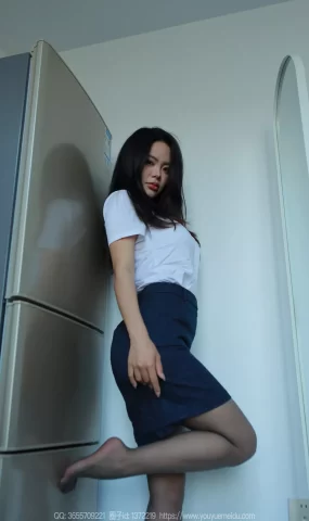 [IESS异思趣向] 2024.12.01 丝享家1912：兔兔《OL黑丝》[88P]