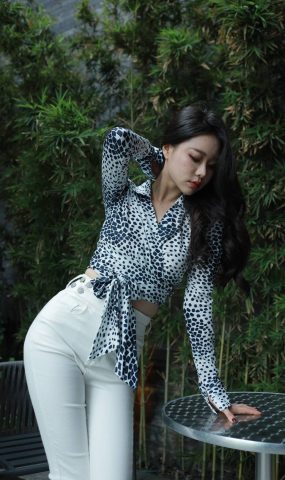 Sia不吃鱼 NO.020 – 完美曲线[33P]