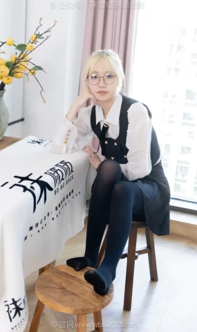 [BoBoSocks袜啵啵]NO.653 小甜豆-皮鞋、厚黑丝、瑜伽动作[146P]