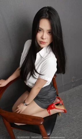 [IESS异思趣向] 2026.04.17 丝享家2326：兔兔《我的秘书》[86P]