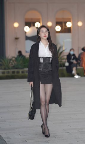 精选街拍作品 NO.1861 黑丝大长腿[60P]