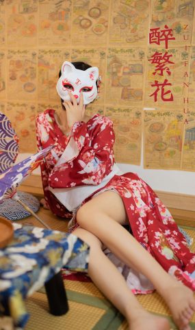 [YITUYU艺图语] 2021.10.25 醉繁花 小颖 [34P]