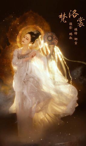 [YITUYU艺图语] 2022.01.04 梵洛裳 娜宝 [22P]