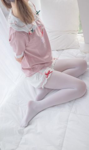 喵写真 VOL.001 纯纯丝袜情