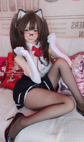 萌妹字Coser摇摇乐yoyo – 黑色仅身衣 [100P]