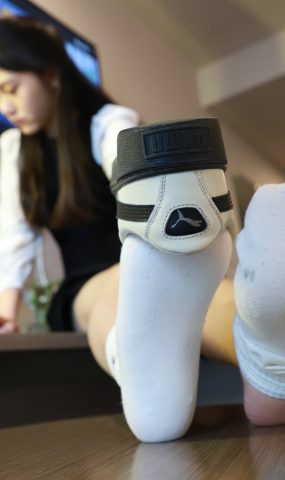 [誉铭传媒]袜足摄影 2021年《微信客户群第11套作品》[80P]