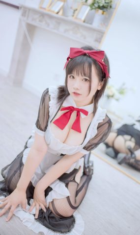 阿半今天很开心  – 透明女仆[22P]