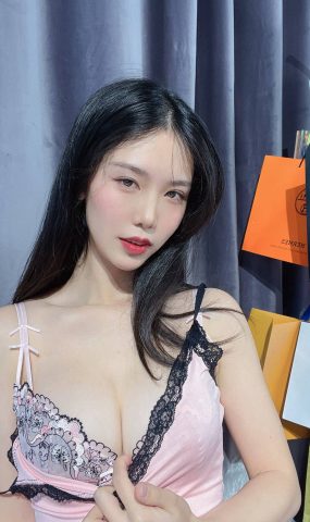 抖娘-利世  – 粉嫩女友[9P]