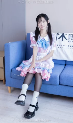 [BoBoSocks袜啵啵]NO.639 甜甜圈-皮鞋、两双白棉袜、薄黑丝、女仆装[158P]