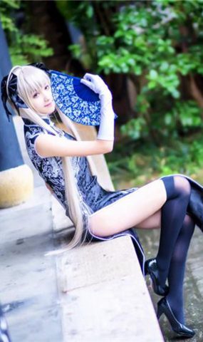 南桃Momoko – 洛天依[18P]