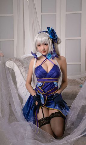 瓜希酱  – 光辉 茶会[18P]