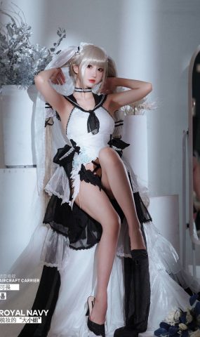 可爱人气Coser 面饼仙儿 – 可畏婚纱 [25P]