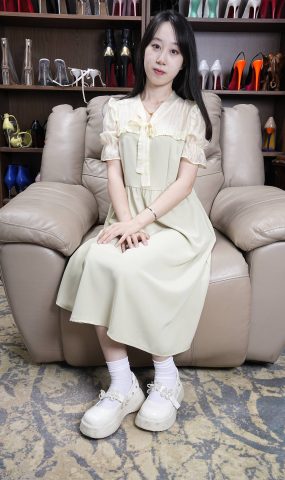 [Sexy Asian Girls Feet] NO.037 小女生婉婉的姓感的35码小脚丫 [160P]