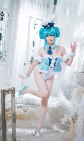 焖焖碳 初音兔女郎 [20P]