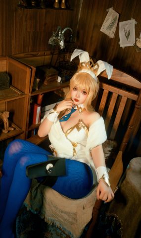 立花花 – 兔女郎[19P]