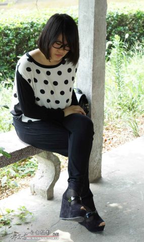 自由摄影 No.302 新模花花 经典鱼嘴小坡跟 [80P]