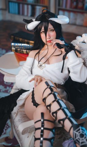 芋圆侑子 – 雅儿贝德私服 [20P]