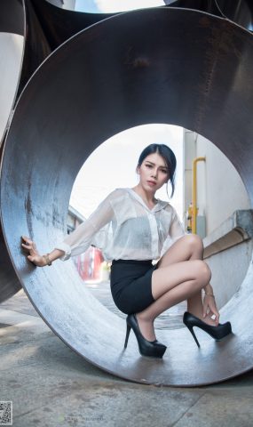 SSA丝社 第021期：芷沫 职业装咖啡丝街拍时尚