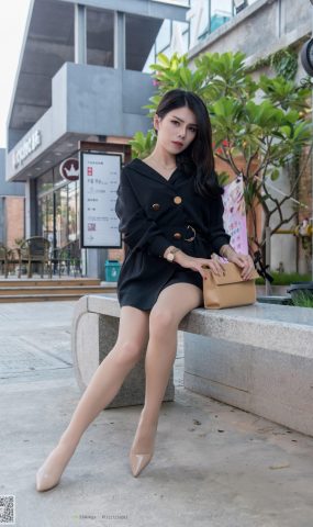 SSA丝社 第024期： 芷沫 高冷混血女王  肉丝街拍