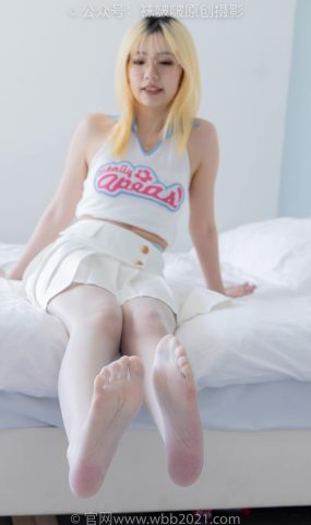 [BoBoSocks袜啵啵]NO.543 小甜豆 高跟鞋、油亮淡蓝丝、腰丝[150P]