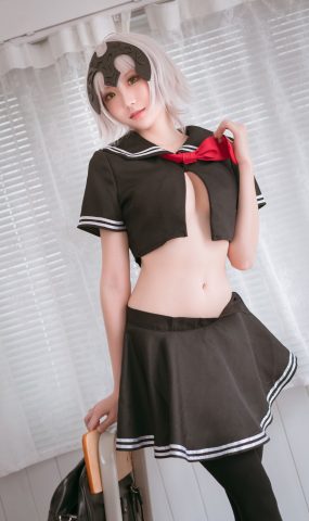 瓜希酱  – 黑贞德 校服[13P]