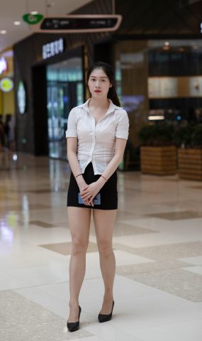 唯美街拍 NO.114 搭讪清秀可人的亮丝小解解1 [82P]