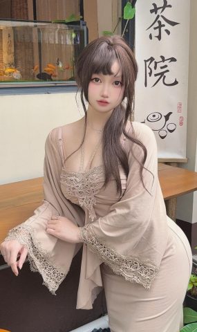 洛桑w伊梓 – 猫猫衬衫[33P]