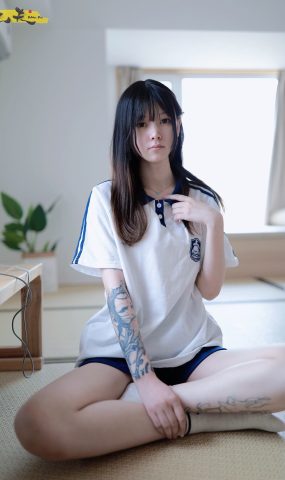 凡夫摄影 NO.0003 – 纹身美少女小恩原味棉袜裸足[208P]