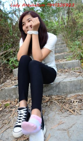 [战前女神] 美腿镁足精品摄影套图 086 [92P]