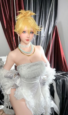 星之迟迟  – 吊带袜天使 潘迪礼服[34P]