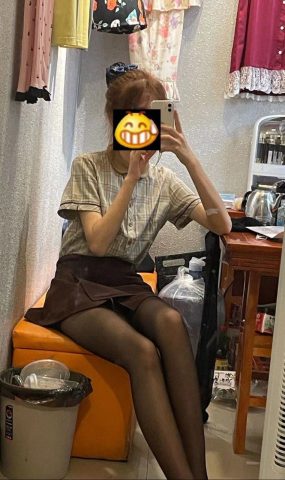 脚模面试脸足同框套路系列-001-02号-178 108 39.5超精品黑丝展示[12P]