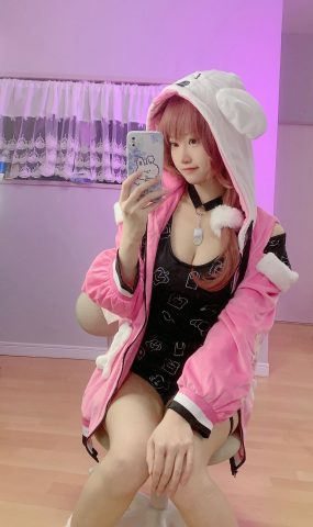 千阳(ちよ)  戌神ころね[12P]