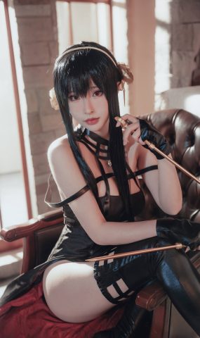 清水由乃  – 间谍过家家 约尔战斗服[29P]