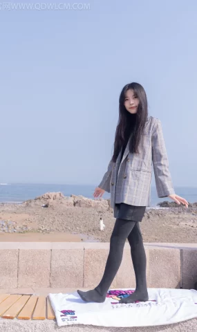 勿恋传媒 NO.2517 茯苓-高跟鞋、超厚灰连裤袜[210P]