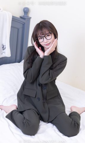 [BoBoSocks袜啵啵]NO.529 甜甜圈-高跟鞋、短黑丝、裸足、半蹲半脱袜子剧情[118P]