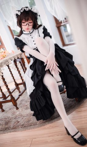 阿包也是兔娘  – 传统长裙女仆 [41P]