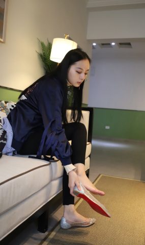 大西瓜爱牙膏-2018 12月活动 模特1（一） 裸足 [85P]