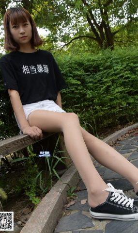 [大生模拍] No.027 柔柔-勾丝的丝袜 迷离的脚丫 在现浏览