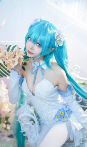 艾西aiwest  – 初音 粉蝶花[42P]