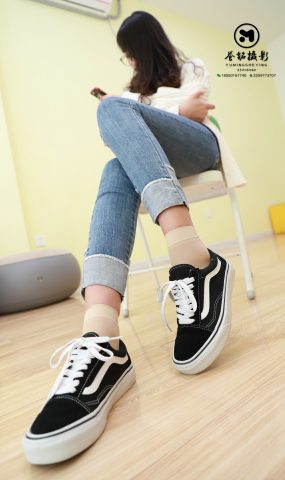 [誉铭传媒]袜足摄影 2019年《特约11.11》[111P]