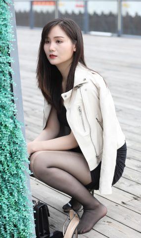 精选街拍作品 NO.1707 辉辉模拍作品 – Sisy丝袜系列-破掉的忧愁[88P]