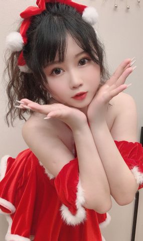 密桃少女是依酱呀 – 2020圣诞特辑[18P]