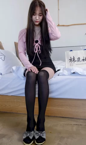 袜觅社 NO.040 静静[106P]