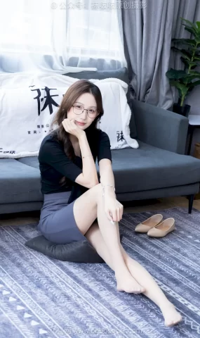 [BoBoSocks袜啵啵]NO.772 香菜-平底鞋、薄肉丝、薄黑丝、ol至服[147P]
