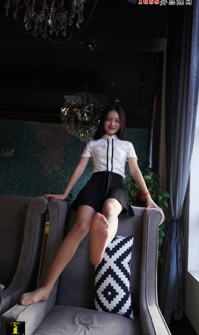 [IESS异思趣向] 普惠集 135 – 格格的白凉鞋 在现浏览