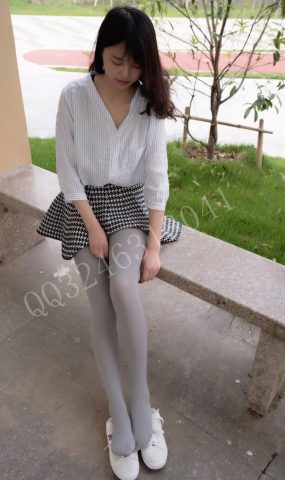 [大生模拍] No.059 晶晶-第一次尝试厚灰丝 在现浏览