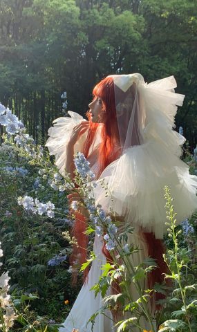 蠢沫沫 – 花丛婚纱[67P]